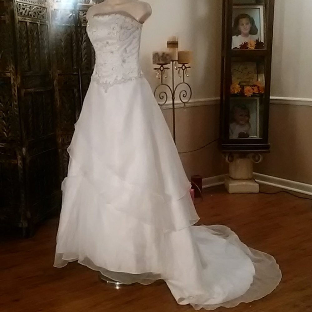 Amelie Wedding Dress, size 6, white